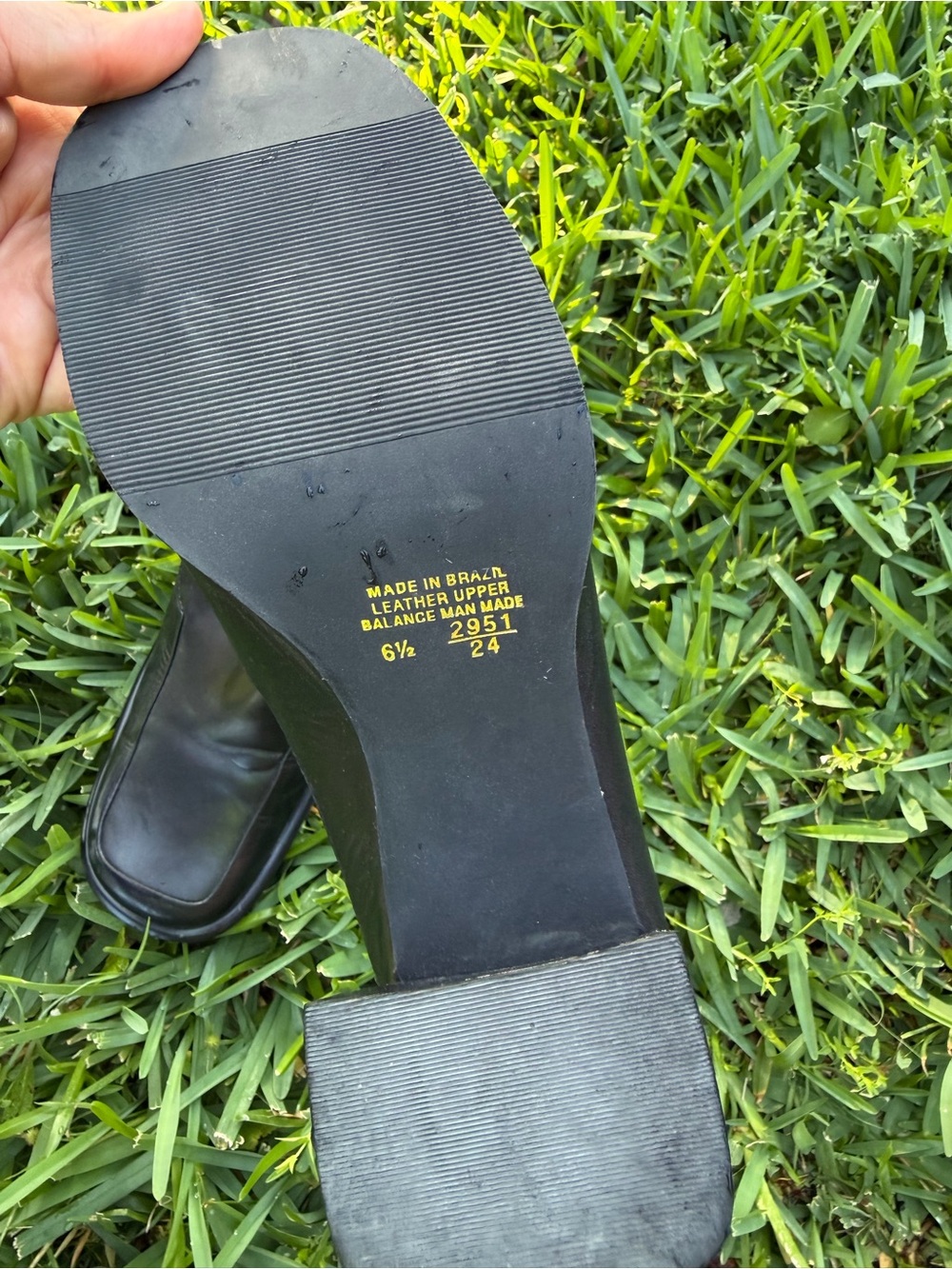 Vintage Wesley & Co Black Leather Mule Heels Size 6.5 Y2K Minimalist - Picture 5 of 7